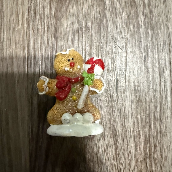 Festive Gingerbread Christmas Village Set - Picture 5 of 16